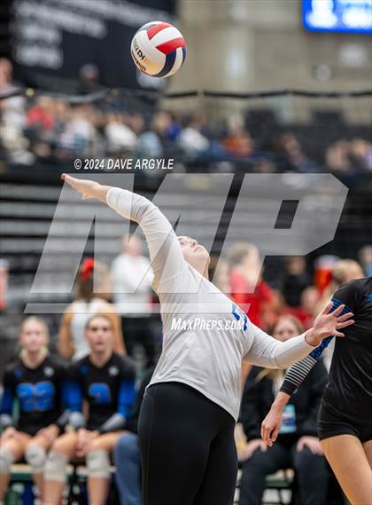 Thumbnail 2 in Layton vs. Fremont (UHSAA 6A Second Round) photogallery.