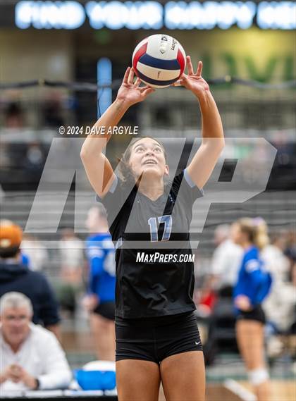 Thumbnail 2 in Layton vs. Fremont (UHSAA 6A Second Round) photogallery.