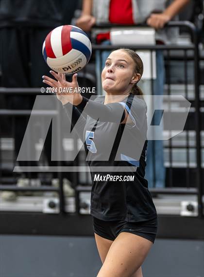 Thumbnail 1 in Layton vs. Fremont (UHSAA 6A Second Round) photogallery.