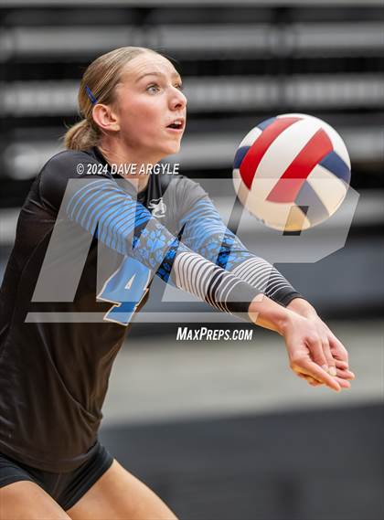 Thumbnail 3 in Layton vs. Fremont (UHSAA 6A Second Round) photogallery.