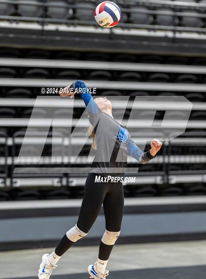 Thumbnail 2 in Layton vs. Fremont (UHSAA 6A Second Round) photogallery.