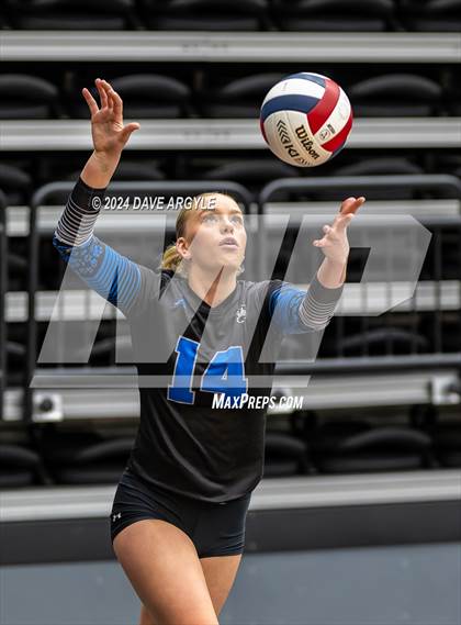 Thumbnail 2 in Layton vs. Fremont (UHSAA 6A Second Round) photogallery.