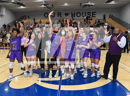Thumbnail 2 in Valley Vista vs. Hamilton (AIA 6A Finals - Awards) photogallery.