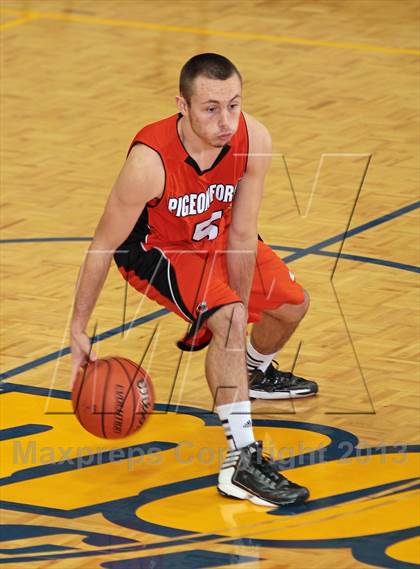 Thumbnail 1 in King's Academy vs. Pigeon Forge (Seymour Christmas Classic) photogallery.