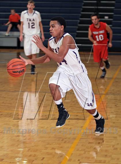Thumbnail 3 in King's Academy vs. Pigeon Forge (Seymour Christmas Classic) photogallery.