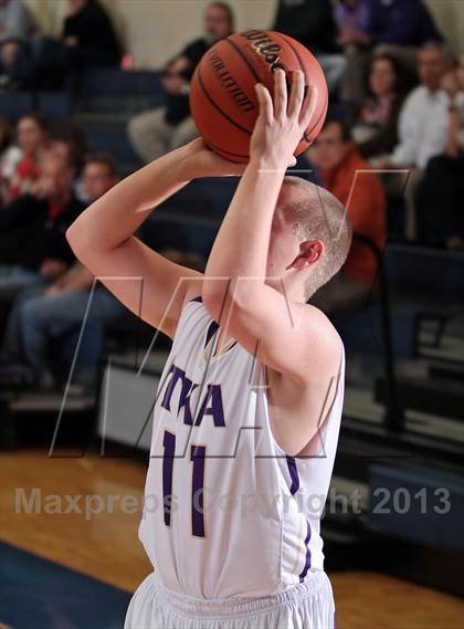 Thumbnail 2 in King's Academy vs. Pigeon Forge (Seymour Christmas Classic) photogallery.