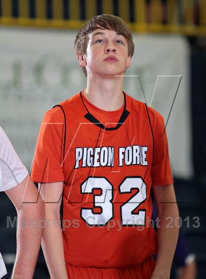 Thumbnail 1 in King's Academy vs. Pigeon Forge (Seymour Christmas Classic) photogallery.