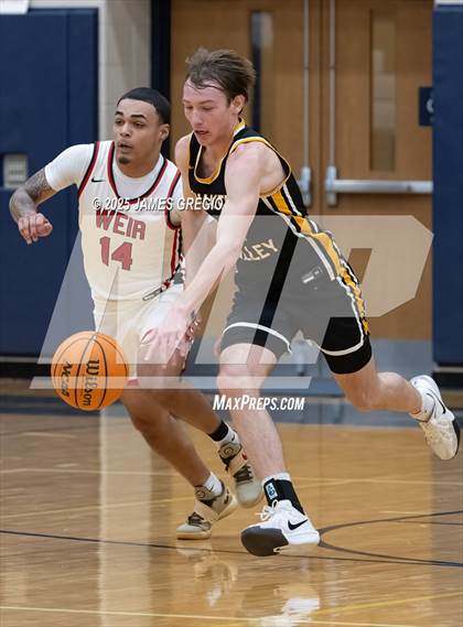Thumbnail 2 in Quaker Valley vs. Weir photogallery.