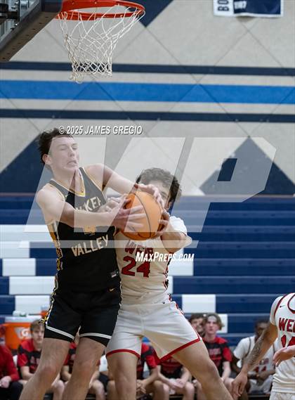 Thumbnail 3 in Quaker Valley vs. Weir photogallery.