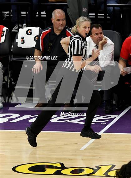 Thumbnail 3 in Mater Dei @ Vanden (CIF State Division 2 Final) photogallery.