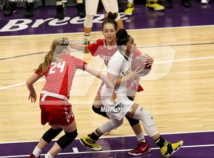 Thumbnail 1 in Mater Dei @ Vanden (CIF State Division 2 Final) photogallery.