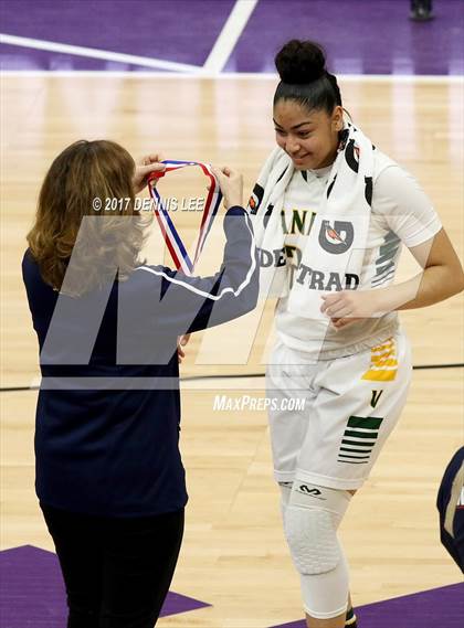 Thumbnail 2 in Mater Dei @ Vanden (CIF State Division 2 Final) photogallery.