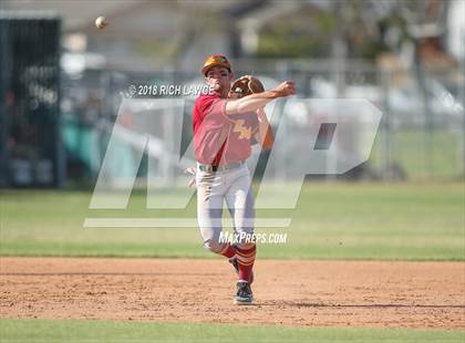 Thumbnail 2 in El Modena @ Esperanza photogallery.