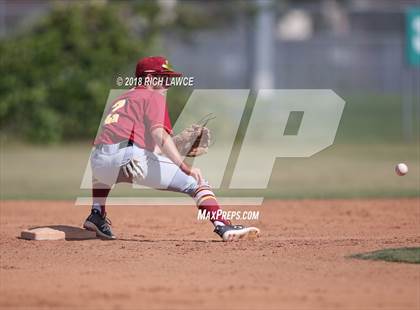 Thumbnail 1 in El Modena @ Esperanza photogallery.