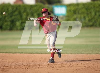 Thumbnail 1 in El Modena @ Esperanza photogallery.