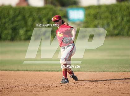 Thumbnail 2 in El Modena @ Esperanza photogallery.