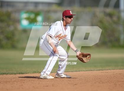 Thumbnail 2 in El Modena @ Esperanza photogallery.