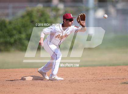 Thumbnail 3 in El Modena @ Esperanza photogallery.