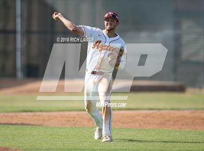 Thumbnail 1 in El Modena @ Esperanza photogallery.