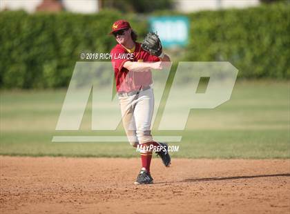 Thumbnail 2 in El Modena @ Esperanza photogallery.