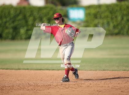 Thumbnail 3 in El Modena @ Esperanza photogallery.