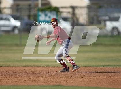 Thumbnail 2 in El Modena @ Esperanza photogallery.