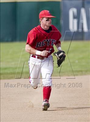 Thumbnail 1 in Beyer @ Davis photogallery.