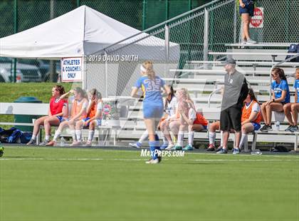 Thumbnail 1 in Duchesne vs. St. Vincent (MSHSAA Class 1 Championship) photogallery.