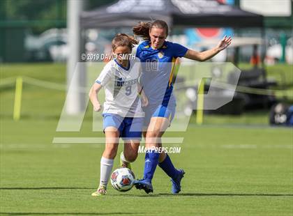 Thumbnail 3 in Duchesne vs. St. Vincent (MSHSAA Class 1 Championship) photogallery.