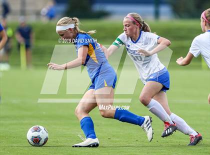 Thumbnail 1 in Duchesne vs. St. Vincent (MSHSAA Class 1 Championship) photogallery.