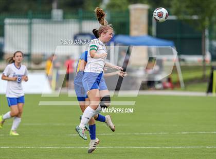 Thumbnail 3 in Duchesne vs. St. Vincent (MSHSAA Class 1 Championship) photogallery.