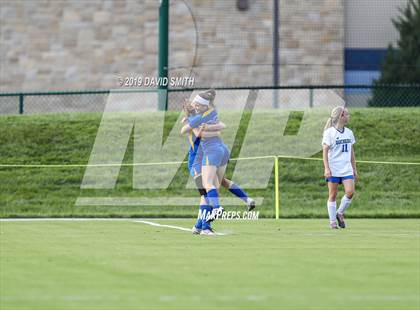 Thumbnail 1 in Duchesne vs. St. Vincent (MSHSAA Class 1 Championship) photogallery.