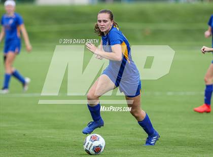 Thumbnail 1 in Duchesne vs. St. Vincent (MSHSAA Class 1 Championship) photogallery.