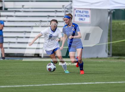 Thumbnail 1 in Duchesne vs. St. Vincent (MSHSAA Class 1 Championship) photogallery.