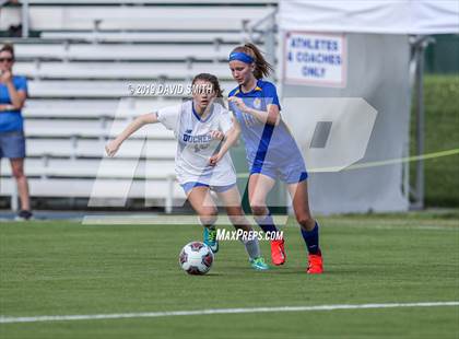 Thumbnail 2 in Duchesne vs. St. Vincent (MSHSAA Class 1 Championship) photogallery.