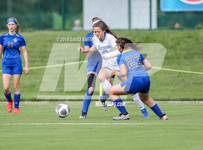 Thumbnail 3 in Duchesne vs. St. Vincent (MSHSAA Class 1 Championship) photogallery.