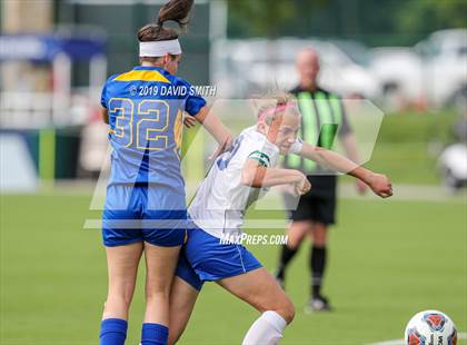 Thumbnail 3 in Duchesne vs. St. Vincent (MSHSAA Class 1 Championship) photogallery.