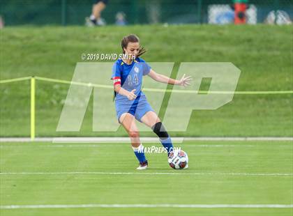 Thumbnail 2 in Duchesne vs. St. Vincent (MSHSAA Class 1 Championship) photogallery.