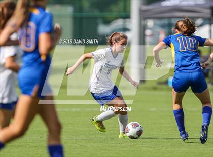 Thumbnail 1 in Duchesne vs. St. Vincent (MSHSAA Class 1 Championship) photogallery.