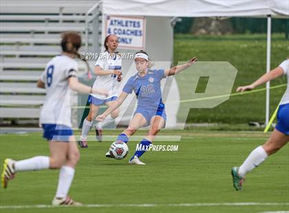 Thumbnail 1 in Duchesne vs. St. Vincent (MSHSAA Class 1 Championship) photogallery.