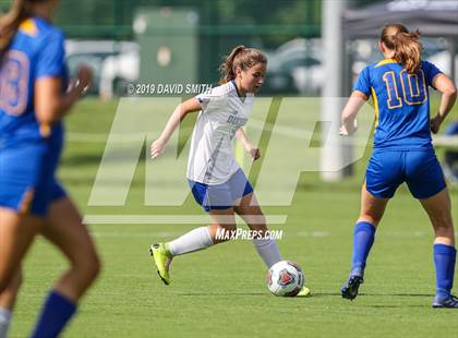 Thumbnail 3 in Duchesne vs. St. Vincent (MSHSAA Class 1 Championship) photogallery.