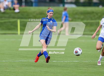 Thumbnail 3 in Duchesne vs. St. Vincent (MSHSAA Class 1 Championship) photogallery.