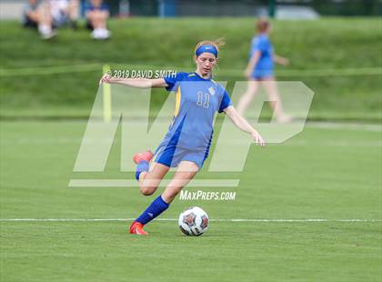 Thumbnail 1 in Duchesne vs. St. Vincent (MSHSAA Class 1 Championship) photogallery.