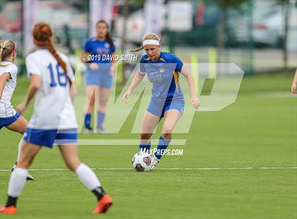 Thumbnail 1 in Duchesne vs. St. Vincent (MSHSAA Class 1 Championship) photogallery.