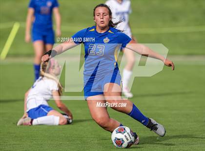 Thumbnail 3 in Duchesne vs. St. Vincent (MSHSAA Class 1 Championship) photogallery.