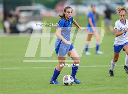 Thumbnail 1 in Duchesne vs. St. Vincent (MSHSAA Class 1 Championship) photogallery.