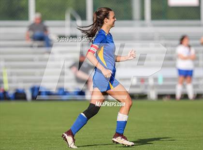 Thumbnail 2 in Duchesne vs. St. Vincent (MSHSAA Class 1 Championship) photogallery.