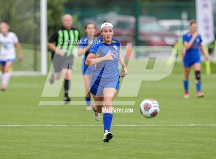 Thumbnail 1 in Duchesne vs. St. Vincent (MSHSAA Class 1 Championship) photogallery.