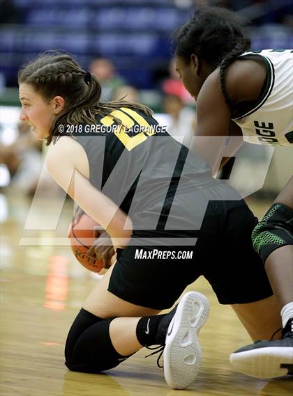 Thumbnail 1 in Amarillo vs Lake Ridge photogallery.
