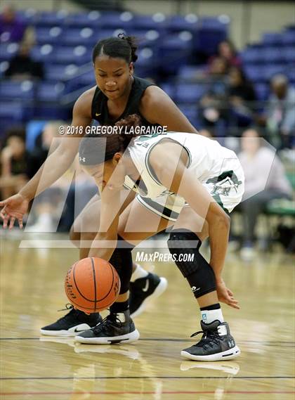 Thumbnail 3 in Amarillo vs Lake Ridge photogallery.